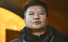 中超下课后，李金羽近况曝光，身材走形悠闲玩手机，成高薪评论员